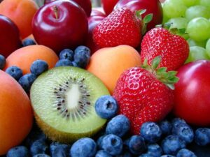 Il buono che fa bene: benefici della frutta in estate