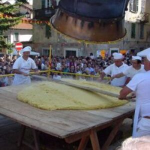 Sagre, si getta la spugna: «Non ci sono le condizioni adeguate»