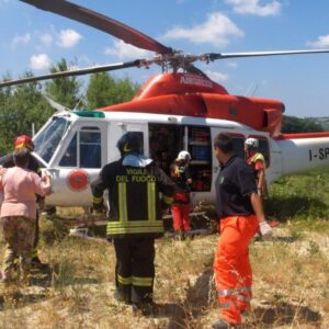 Contro un muro con l’auto: interviene l’elisoccorso