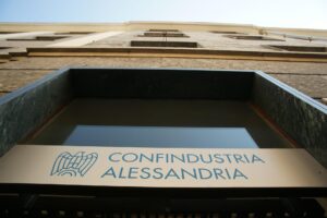 Gli industriali: “La parola d’ordine? Resistere.”