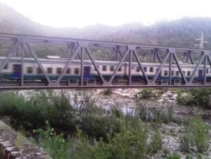 Frana in Valle Stura, bloccata la Acqui – Genova