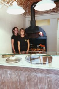 Piazza Mazzini: riapre la storica farinata “Da Pietro”