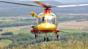 Auto esce di strada, muore il conducente. Tragedia a Morbello