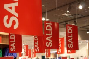 Anticipati al 25 luglio i saldi di fine stagione