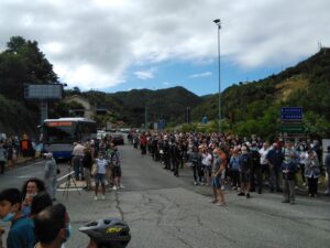 In 300 al presidio di protesta: “A26 e Turchino, la Valle Stura è isolata”