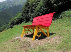 Mornese: una panchina gigante sulla punta del “Bricco Grosso”
