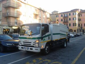 Rifiuti, salgono le tariffe: l’indifferenziato si pagherà di più