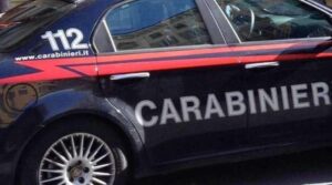 Litiga e usa lo spray urticante contro il rivale: denunciato