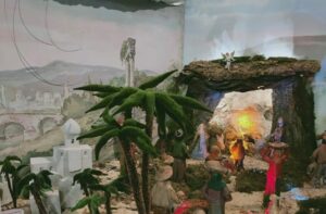 Assunta, il presepe con lo sfondo di Resecco