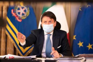 L’Italia chiude, Conte “ristora”
