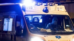 Scontro tra auto e tir sulla A26, muore 46enne