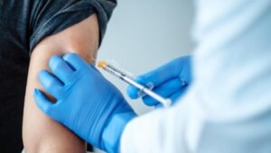 Punti per i vaccini nei luoghi di lavoro: il protocollo