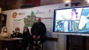 Enoteca, un temporary restaurant con il Fassushi locale