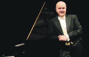 Madri Pie: serata musicale con il pianista Antonio di Cristofaro