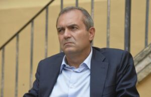 De Magistris alla Soms presenta il suo libro