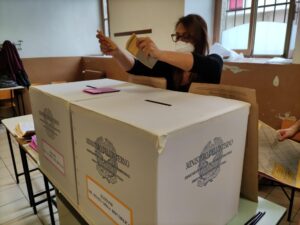 Centro Destra oltre il 40%, cala l’affluenza