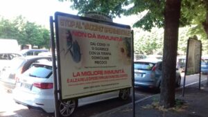 Scritte e campagne “No vax”: mozione in consiglio comunale