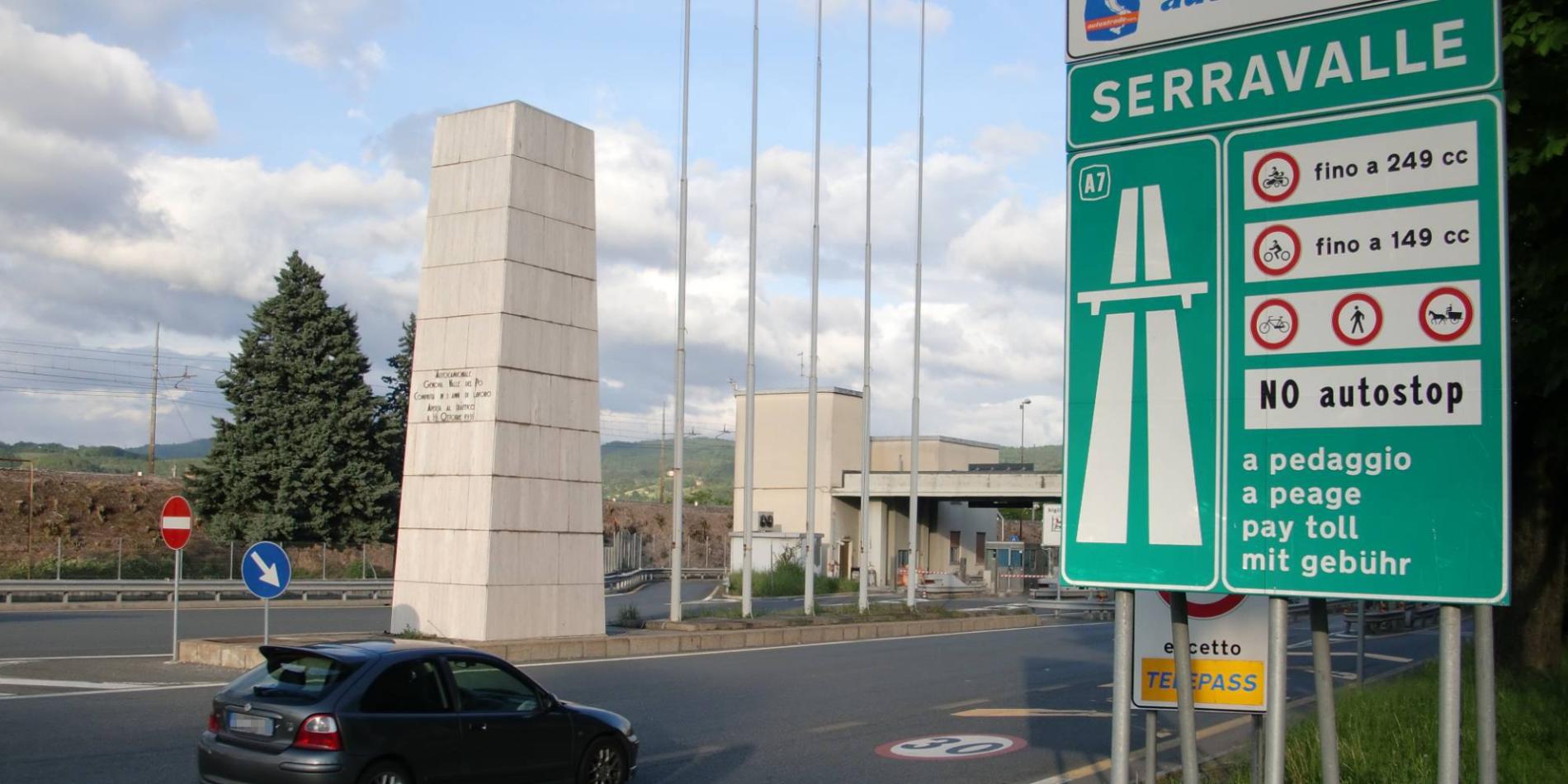 Chiude un tratto dell’A10: traffico deviato sull’A26