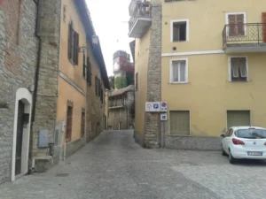 Cremolino, arte visiva e installazioni aprono “Sconfinamenti 2025”