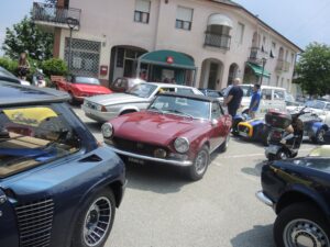 Cremolino in festa, c’è il raduno delle ” veterane” auto storiche