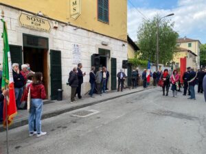 Soms, il bar riaperto è la prima di una serie di iniziative
