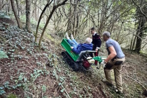 Anziano si ferisce nei boschi a Capriata d’Orba: lo salvano i Carabinieri