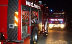 Inferno sull’A26: coinvolti un pullman, due auto e due camion. La vittima, francese, aveva 44 anni