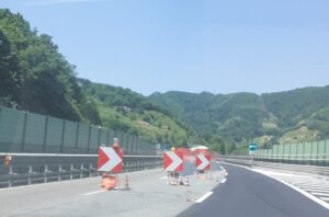 A26, un ponte da incubo. E il rientro di domani fa già paura