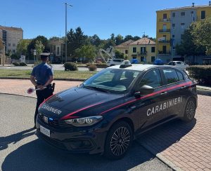 Pozzolo Formigaro, 30enne denunciato dai carabinieri con cocaina e machete